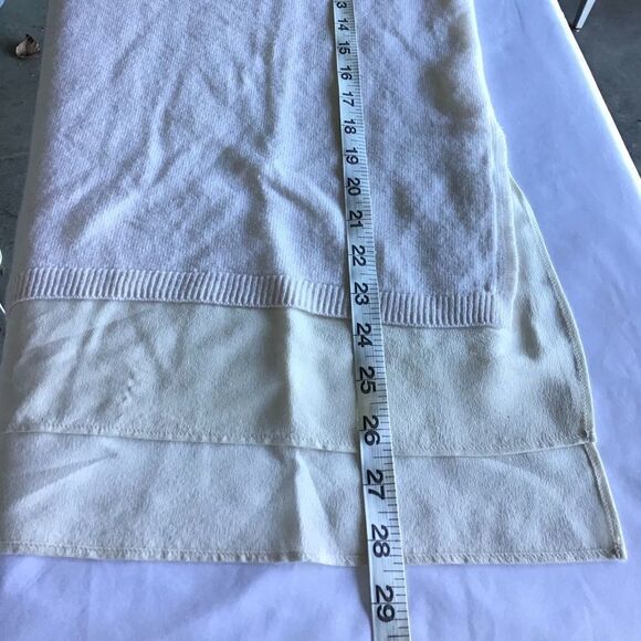 VINCE Sweater Neutral Pullover Knit V-Neck Silk Trim Hem Sweater Size XS - Picture 6 of 10